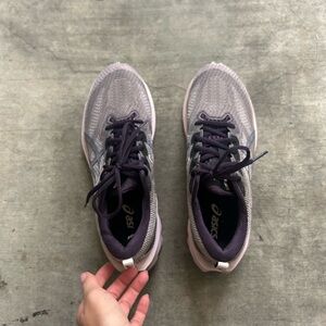 ASICS Women's Novablast 2 LE Sneakers 10.5